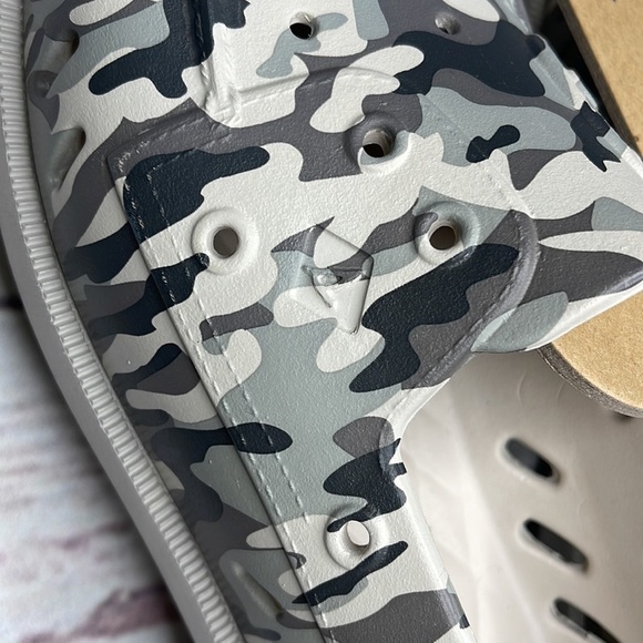 NWT Sperry Original Authentic Flat Boat Slides Sz 9 Camouflage! - Picture 3 of 7